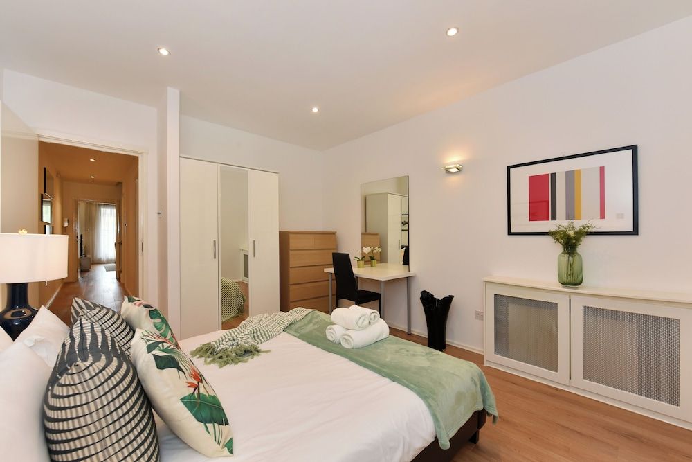 Premier Apartment