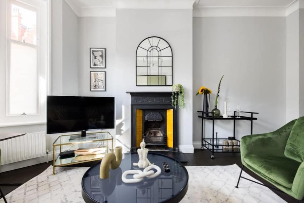 The Streatham Hill Wonder - Spacious 4bdr House With Garden and Terrace Apartment 24