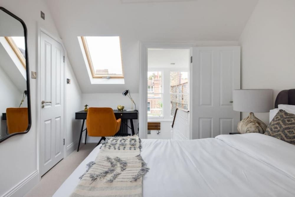 The Streatham Hill Wonder - Spacious 4bdr House With Garden and Terrace Apartment 16