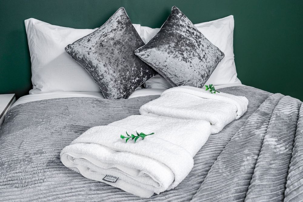 Standard Double Room, Shared Bathroom