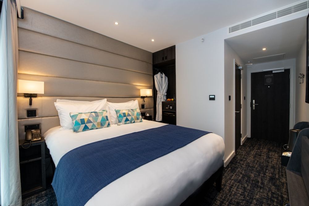 Premium Room, 1 Double Bed (Lower Floor)
