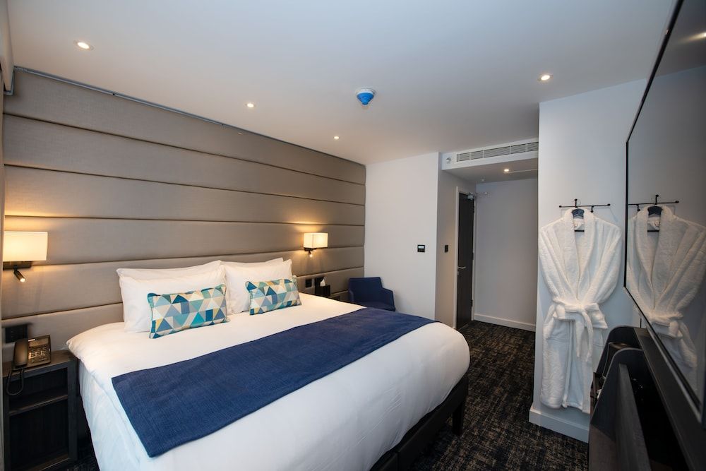 Premium Room, 1 Double Bed (Lower Floor)