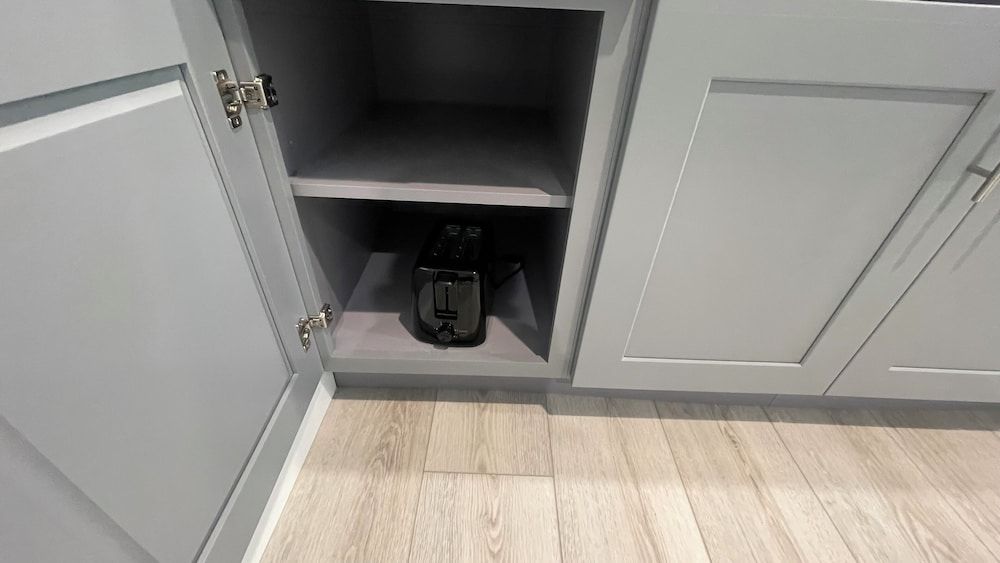 Quintessence ApartHotel Deluxe Studio, 1 King Bed with Sofa bed, Non Smoking, Kitchen 11