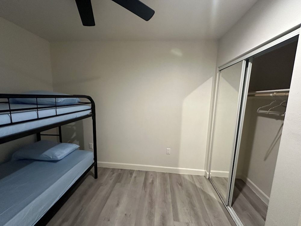 Shared Dormitory, Non Smoking