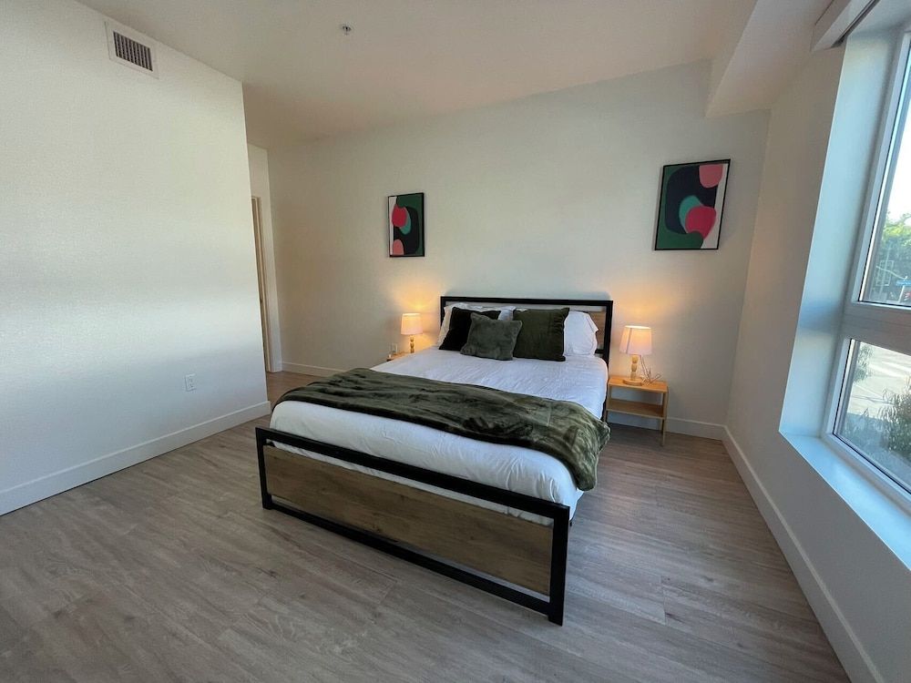 Deluxe Condo