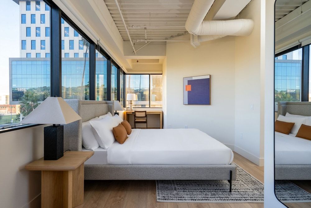 Kasa Sunset Los Angeles Classic Studio (Self Check-in with Virtual Front Desk) 6