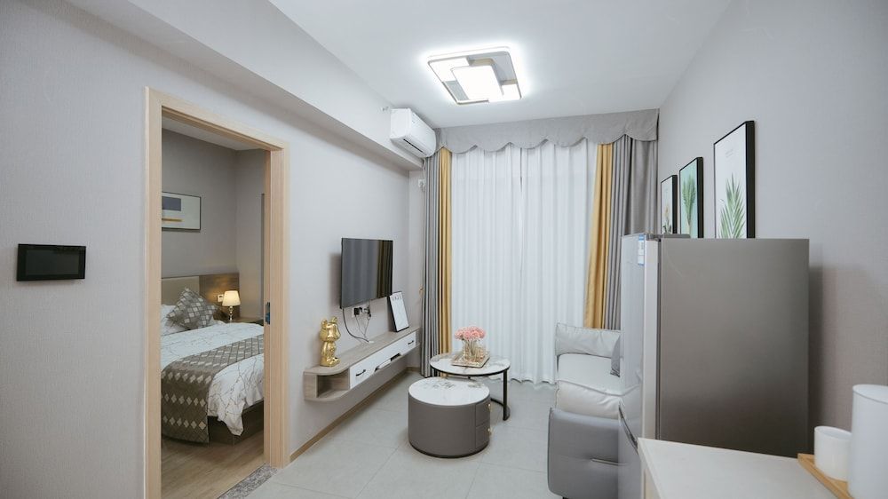 Serveyou Hotel - Free Airport Pickup Service & Free Canton Fair Shuttle Bus Business Room, City View 9