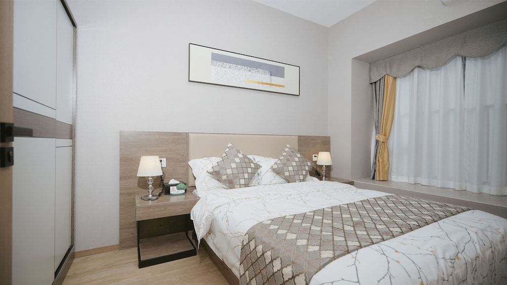 Serveyou Hotel - Free Airport Pickup Service & Free Canton Fair Shuttle Bus Business Room, City View 3