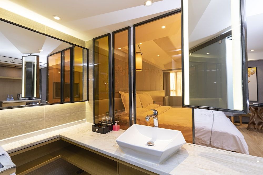 Orange Tree International Hotel Business Double Room, City View 6