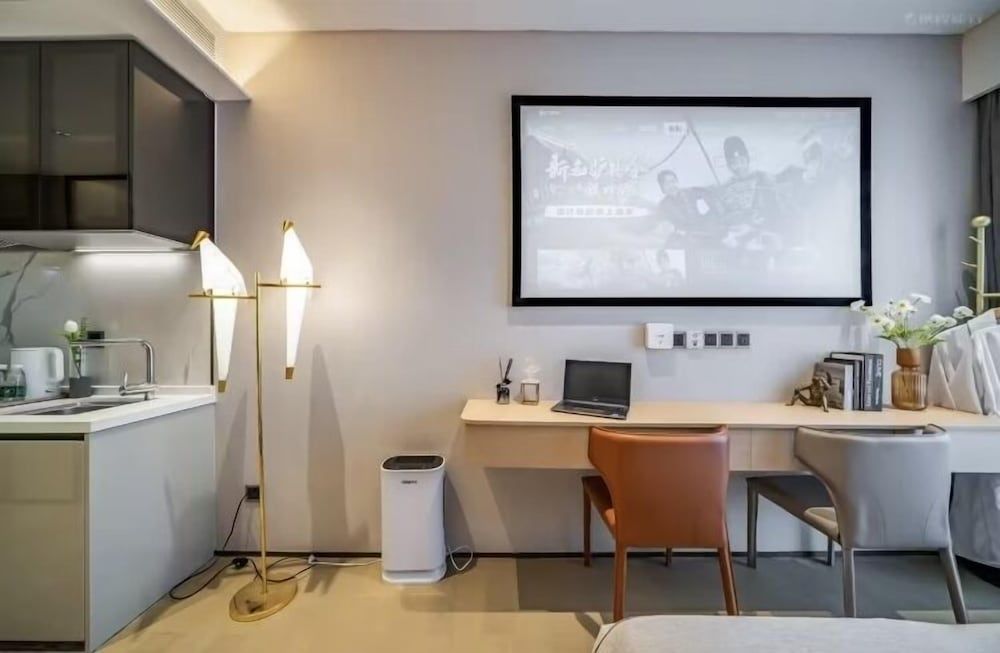 Raffles Executive Apartment Romantic Condo, 1 King Bed, Non Smoking, City View 9