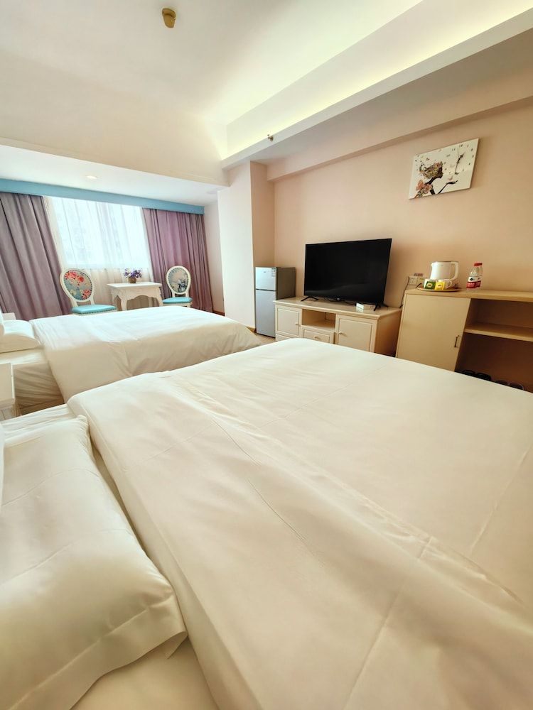 Comfort Twin Room, City View