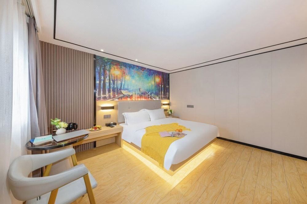 Superior Double Room, 1 Queen Bed, City View