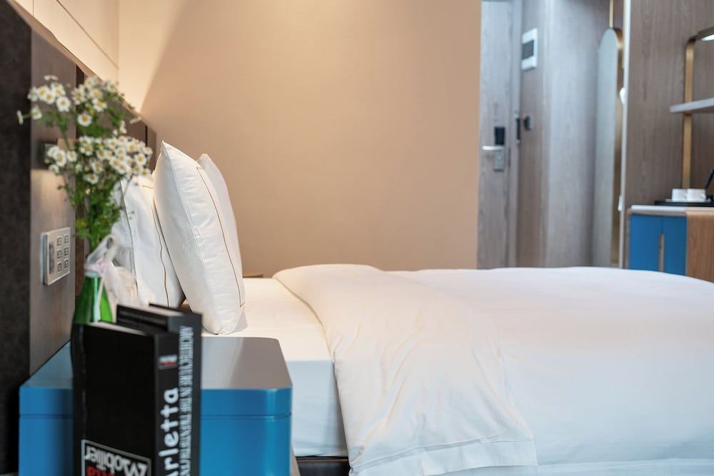 Echarm plus International Hotel Guangzhou Changgang Subway Station - Free Shuttle Bus to Canton Fair Complex During Canton Fair Period Luxury Room 2