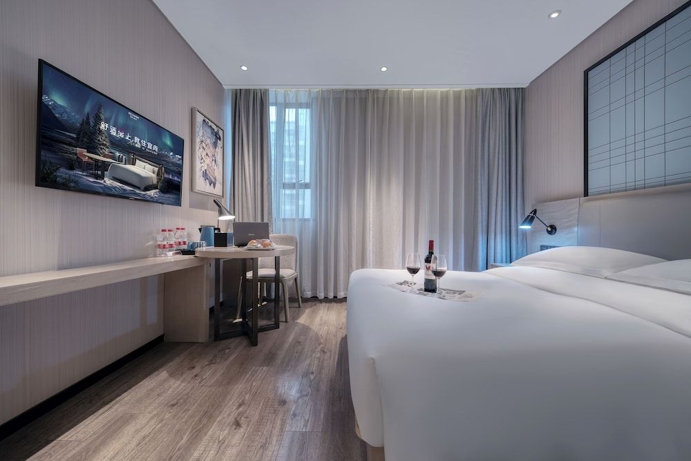 Echarm International Hotel Pazhou Convention and Exhibition Center Nanzhou Subway Metro Branch - Free Shuttle Bus to Canton Fair Complex During Canton Fair Period Business Double Room