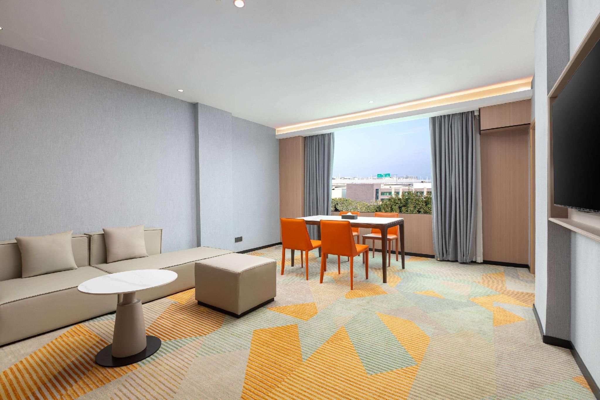 Executive Suite, Non-Smoking