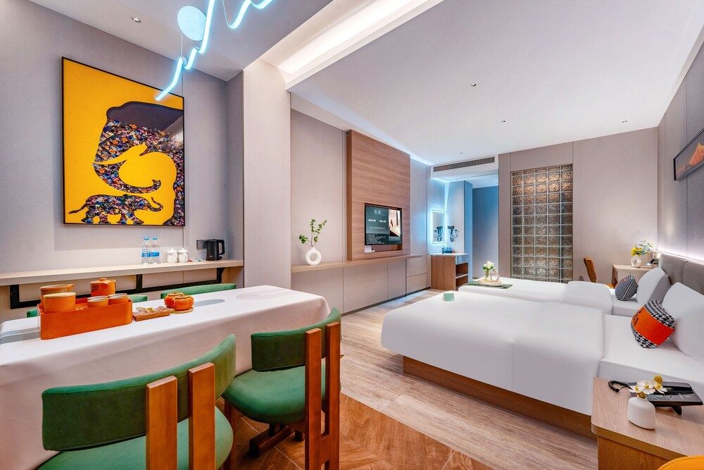 Henghe Selected S Design Hotel - flagship store of Guangzhou Baiyun Railway Station International Convention Center