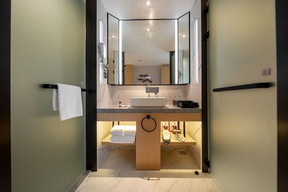 Guangzhou Baiyun Airport Rezen Select Hotel Garden View Double Room 5