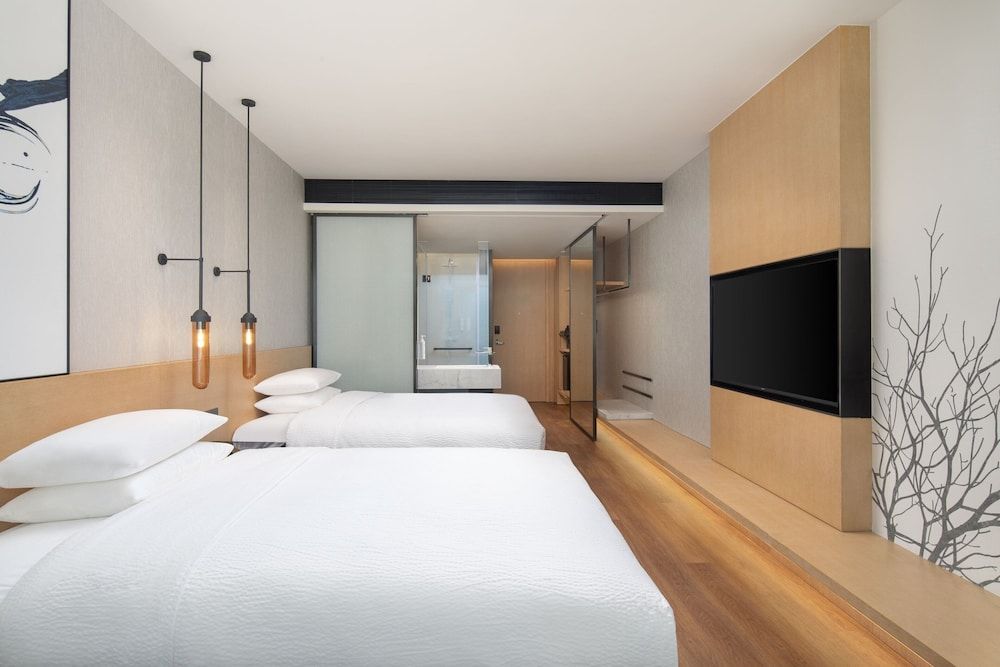 Standard Room, 2 Double Beds, City View