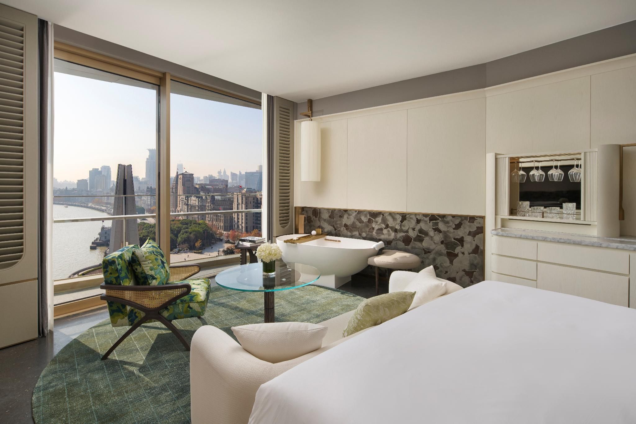 1 King Classic Bund View