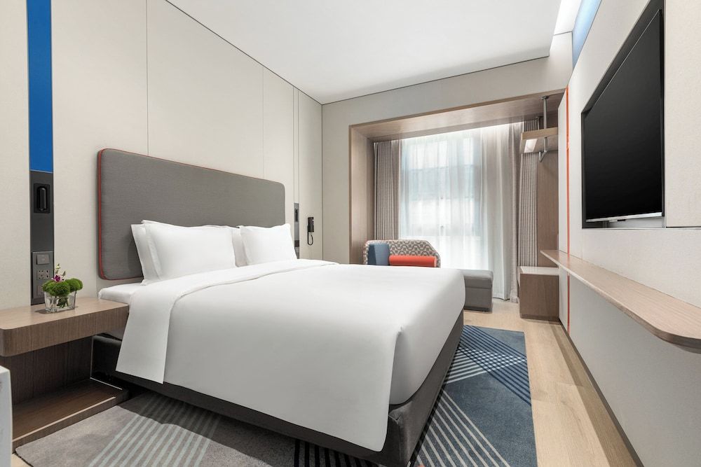 Standard Room, 1 King Bed