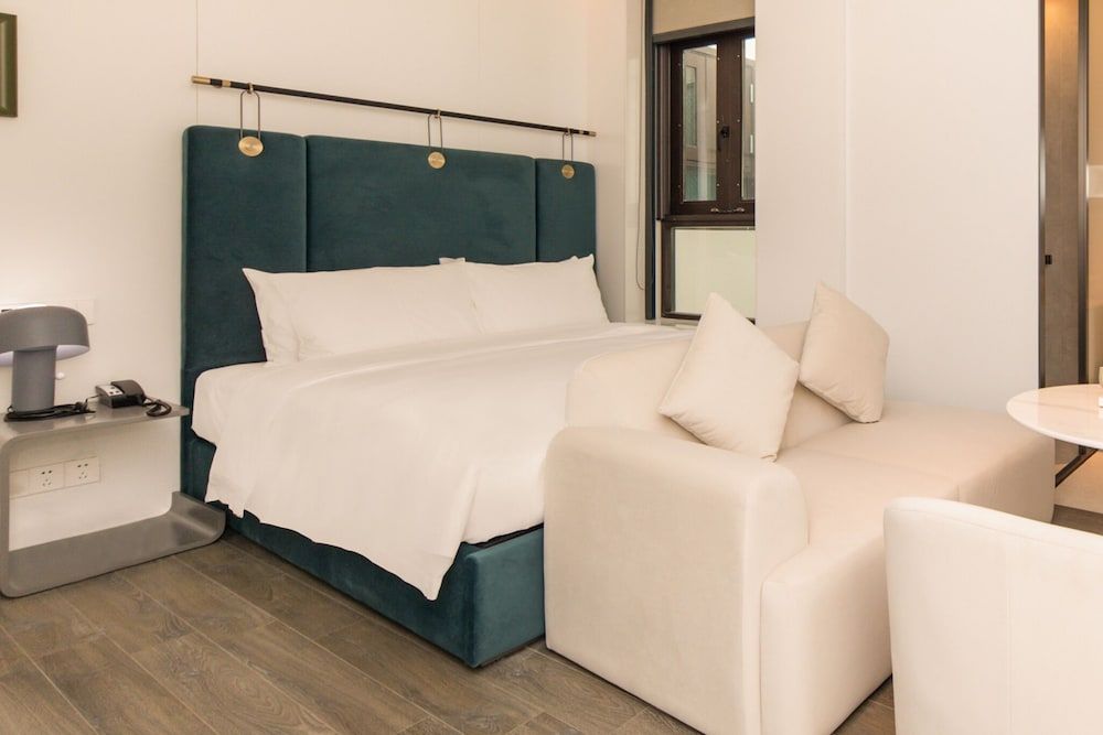 Autoongo Hotel Shanghai The Bund Superior Double Room, No Windows 2