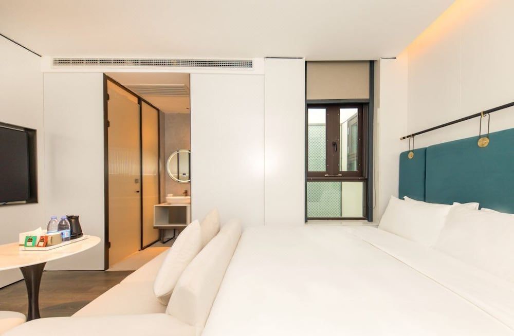 Autoongo Hotel Shanghai The Bund Luxury Double Room 5
