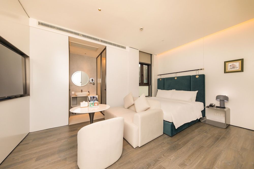 Autoongo Hotel Shanghai The Bund Superior Double Room, No Windows