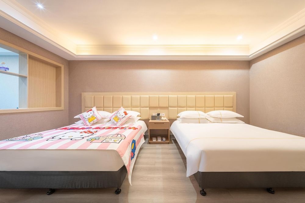Superior Parent Child Suite