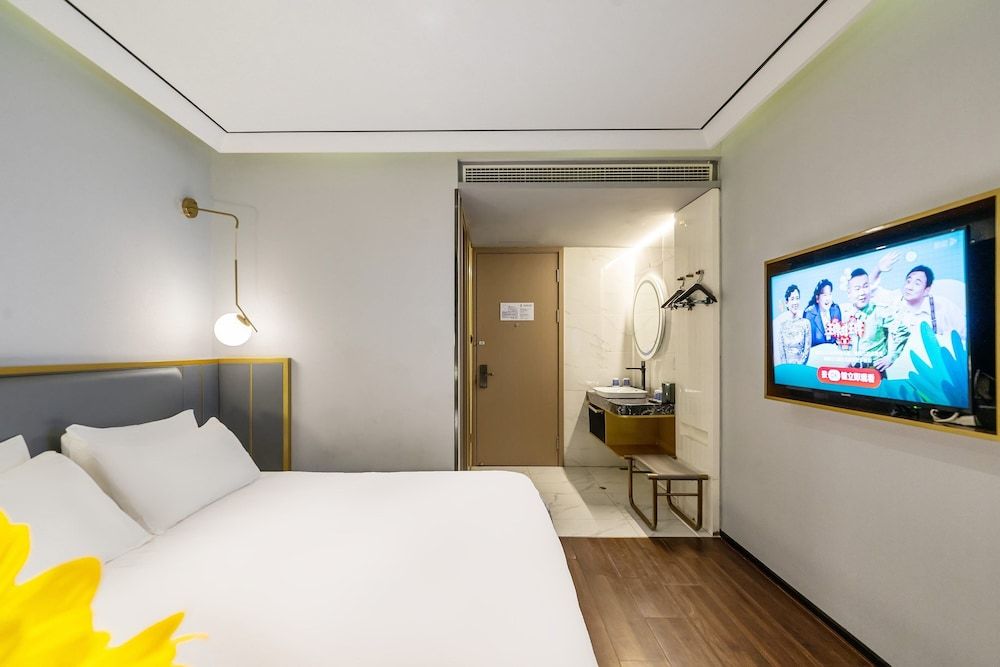 Premium Room, 1 Queen Bed