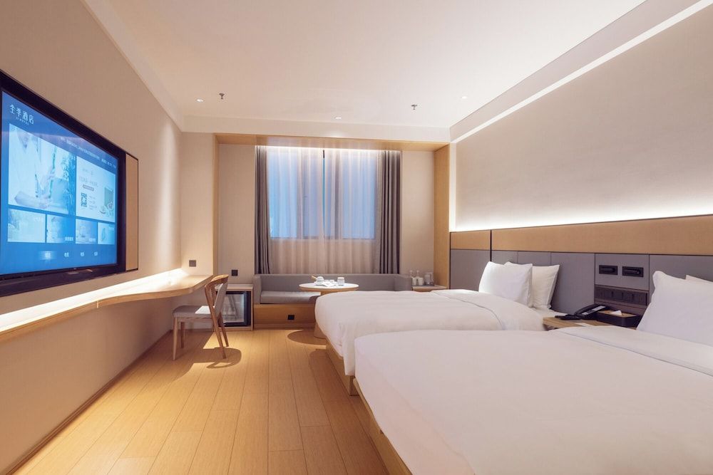 Comfort Quadruple Room, Courtyard View