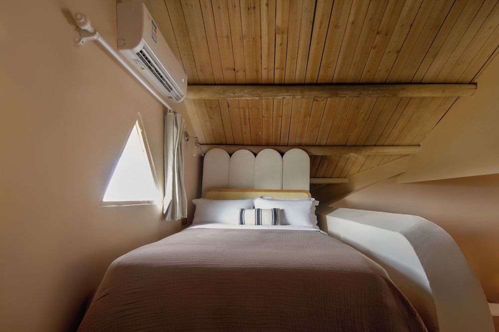 Signature Twin Room