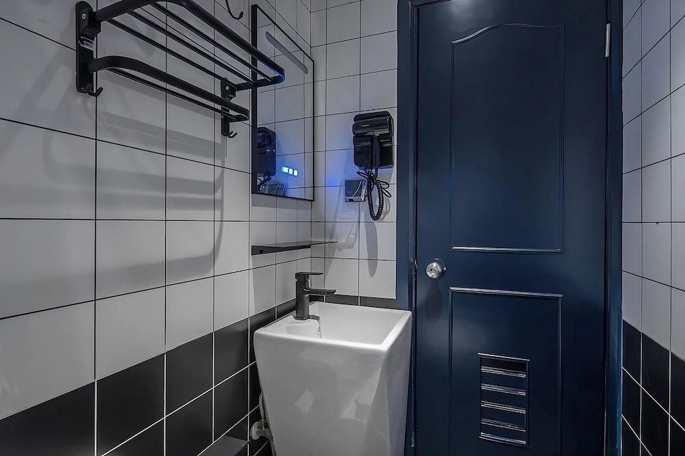 Shared Dormitory, Women only, Private Bathroom, City View