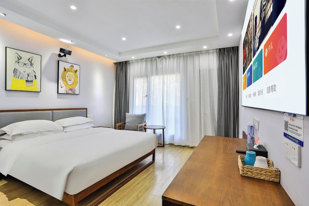 Classic Double Room, Garden View