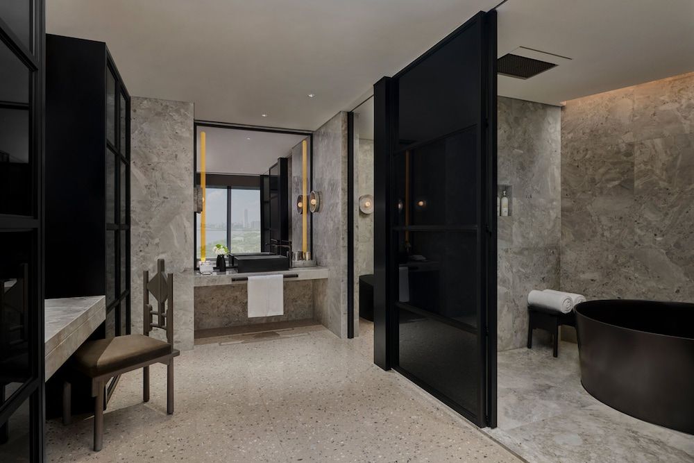 Suite (La Lumire)