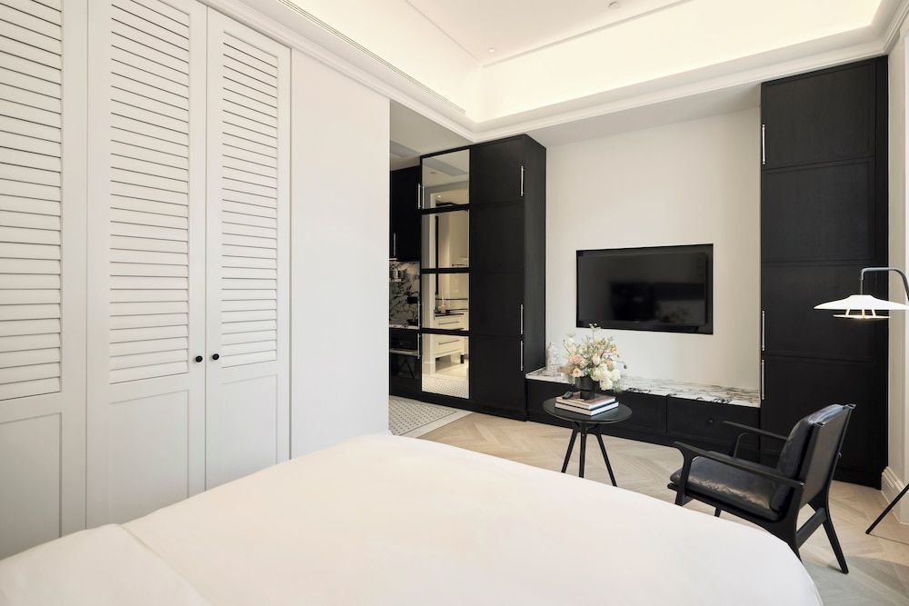 OPARTMENT The Far Eastern Hotel