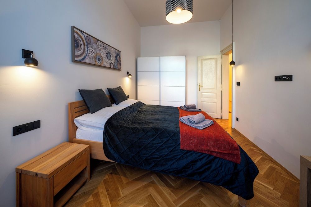 Old Town - Aparthotel 28. Října Family Apartment, City View 3