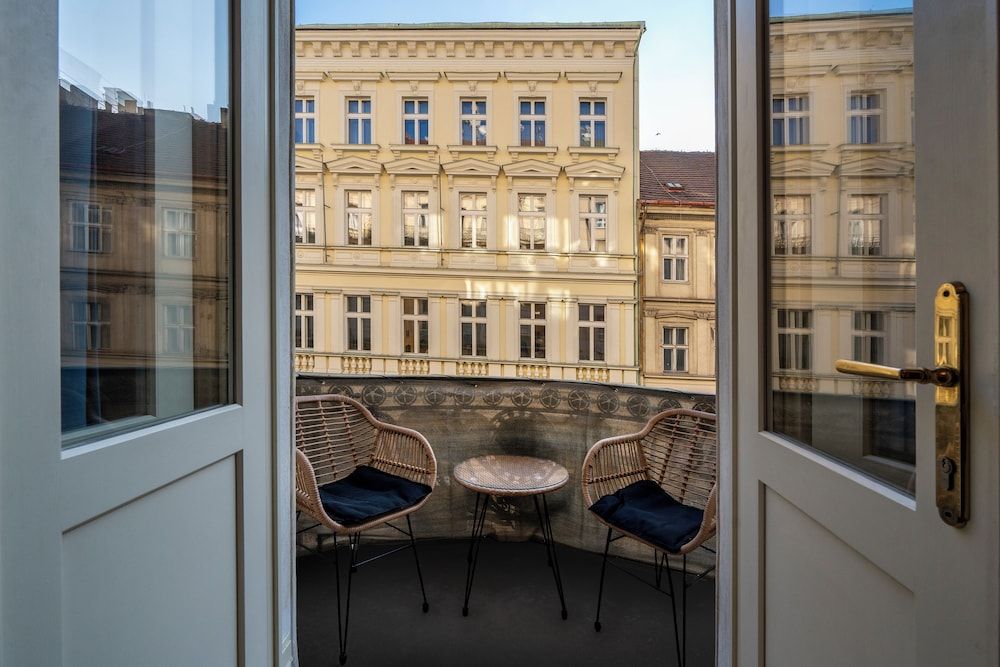 Old Town - Aparthotel 28. Října Family Apartment, City View 11