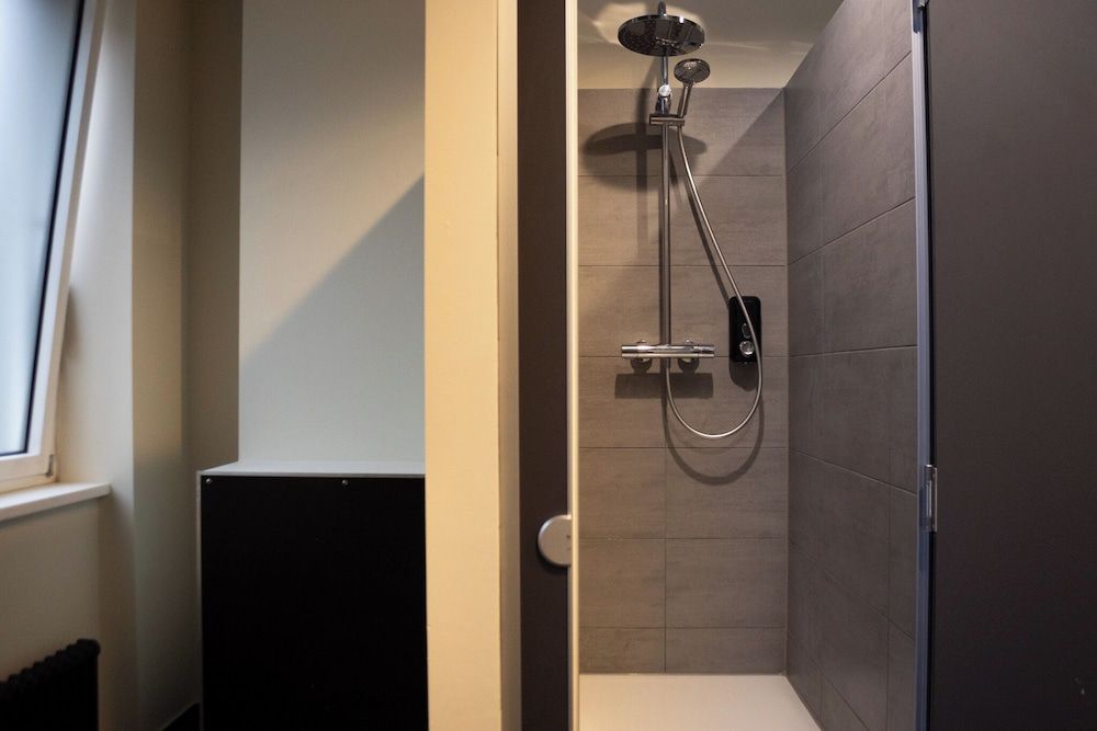 Coffee Inn Hostel Berlin Basic Room, Shared Bathroom (6 Persons - Private Room) 9