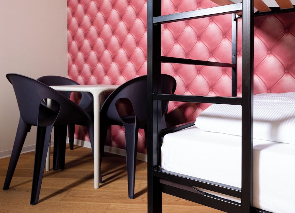 Coffee Inn Hostel Berlin Basic Room, Shared Bathroom (6 Persons - Private Room) 12