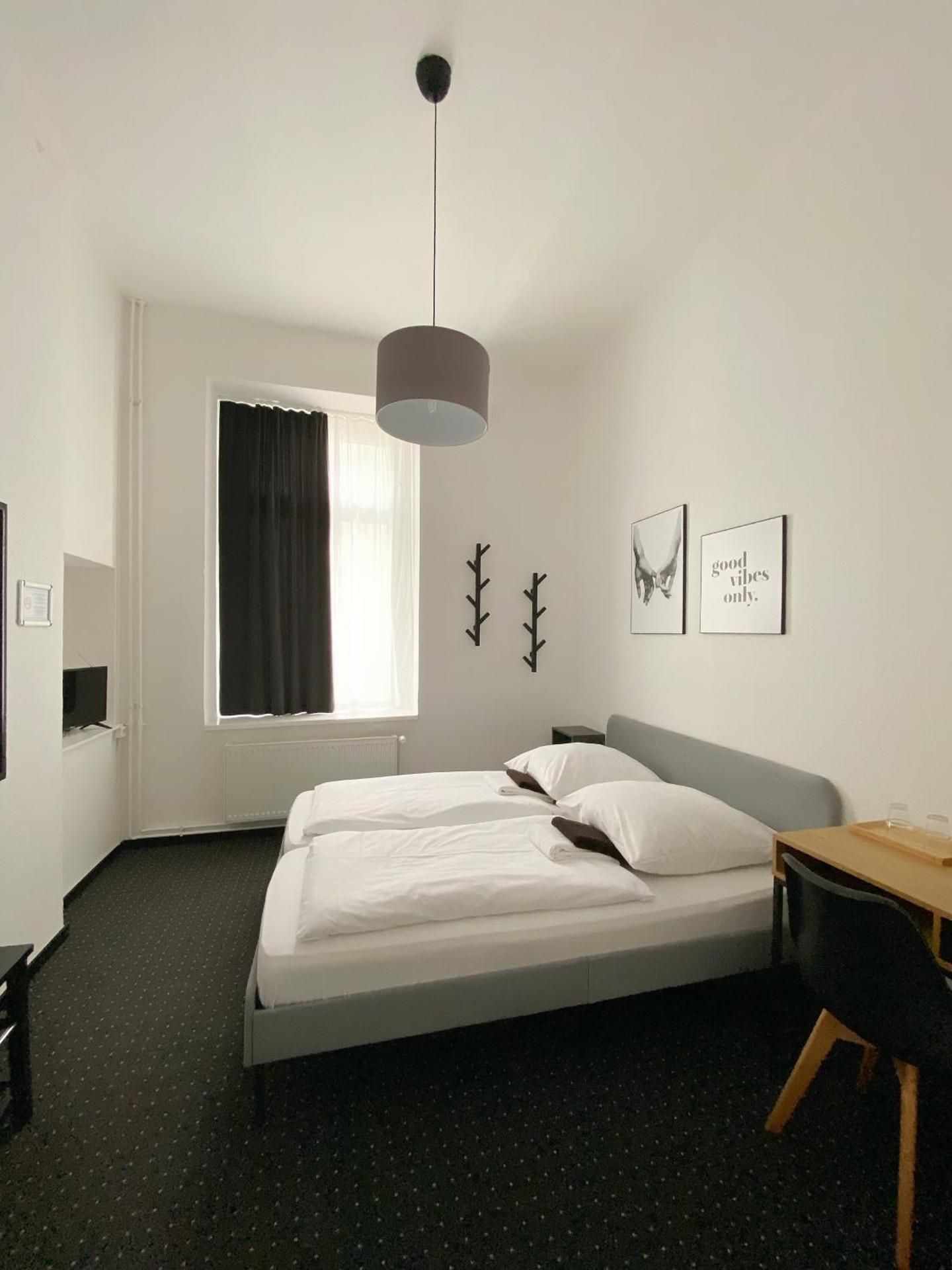 Hotel AVAlex Classic Double Room with Shared Bathroom 3