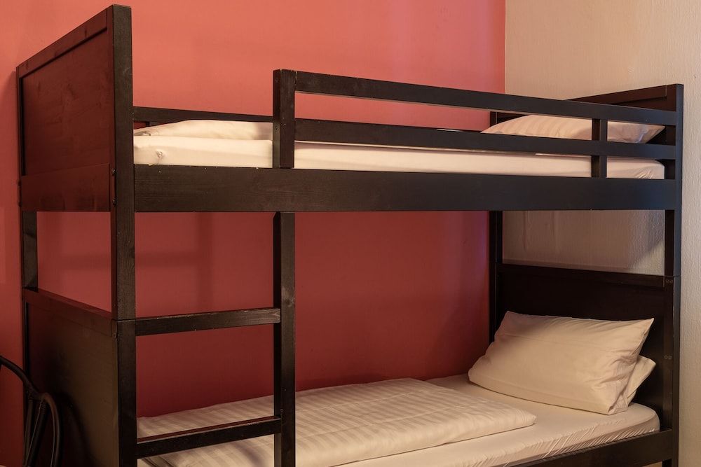 Classic Quadruple Room, Private Bathroom, Courtyard View (Vierbettzimmer)