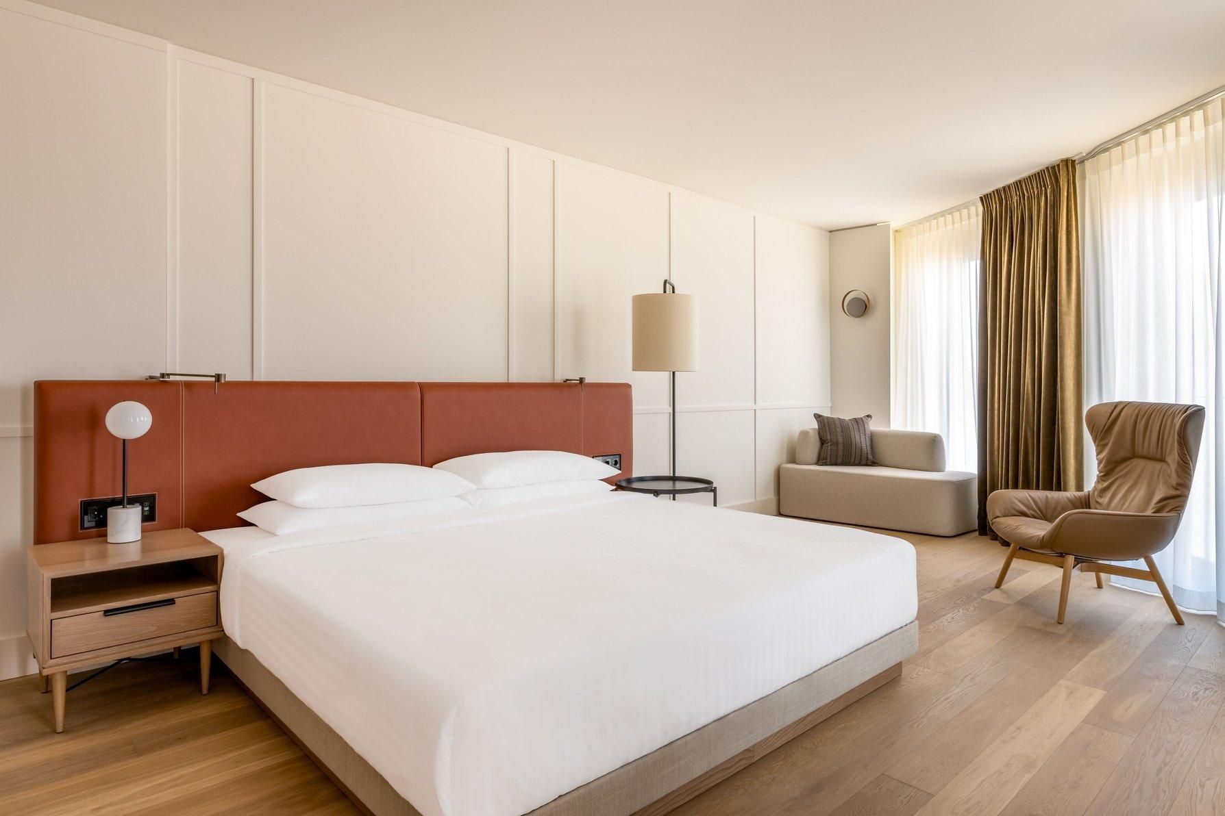 Ambassador Suite, M Club lounge access, 3 Bedroom Suite