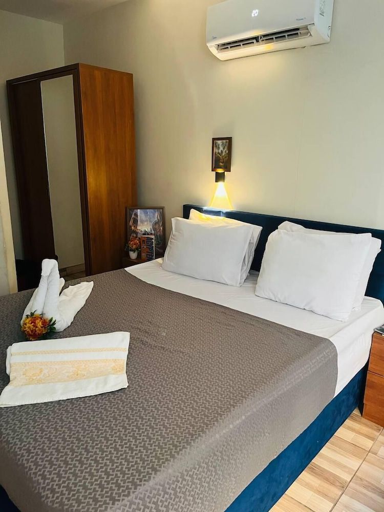 Revento City Double Room 3