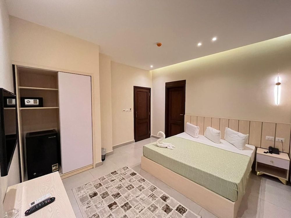 City View Palace Hotel Superior Double or Twin Room, City View 7