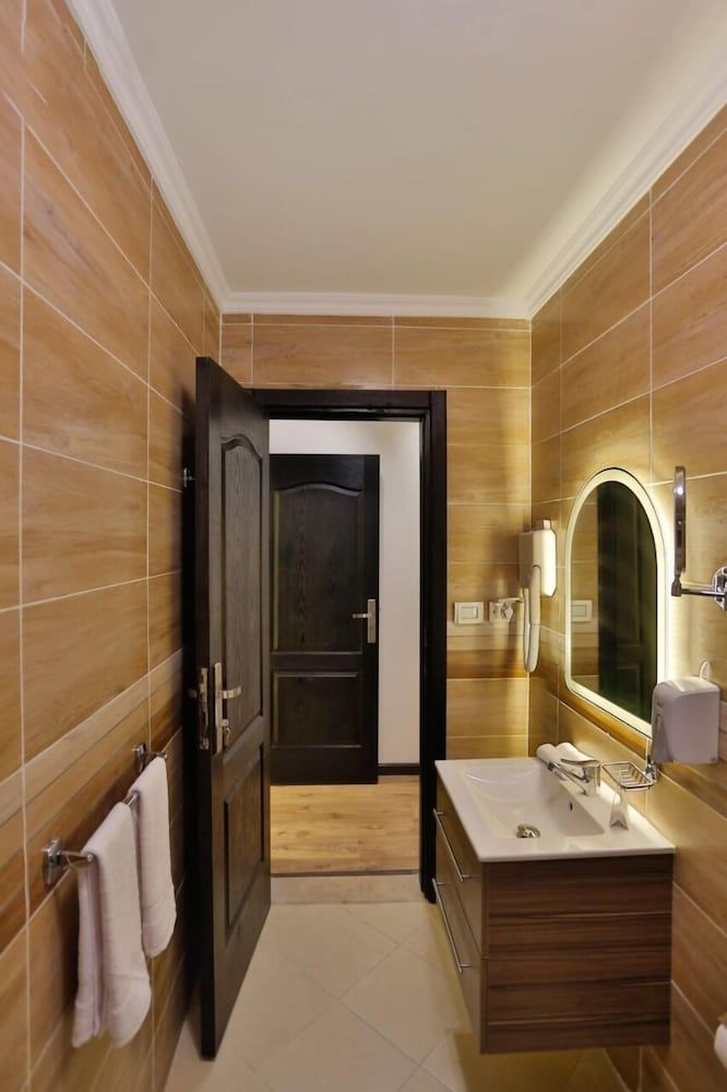 Parkside boutique 3 bedroom apartment Family Apartment 8