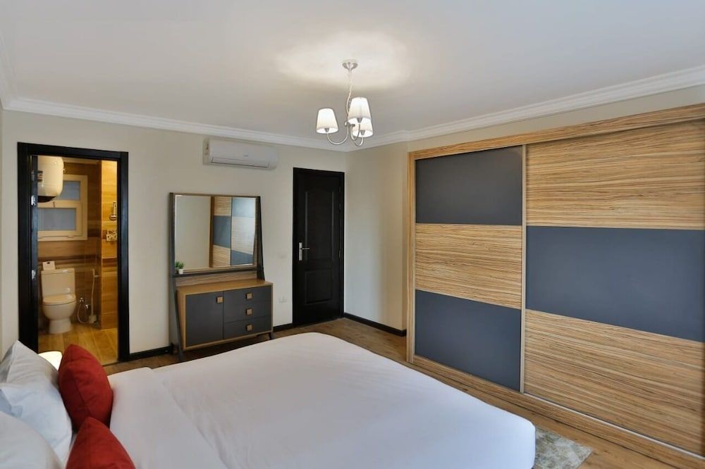 Parkside boutique 3 bedroom apartment Family Apartment