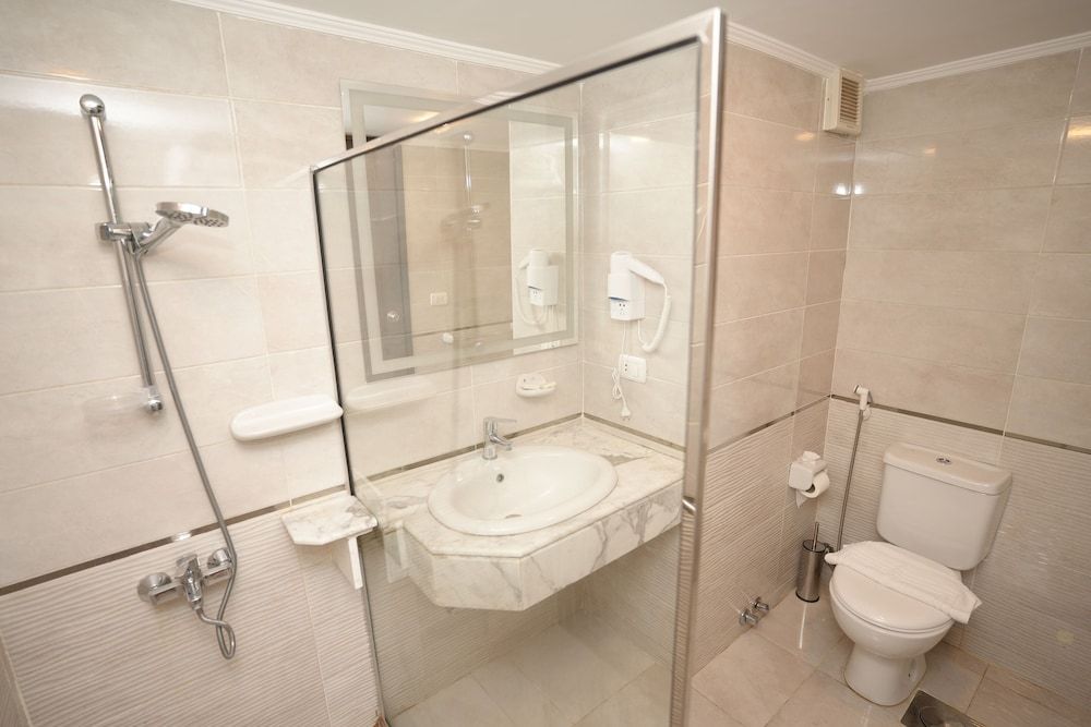 Mar Charbel Hotel Cairo Superior Double or Twin Room 7