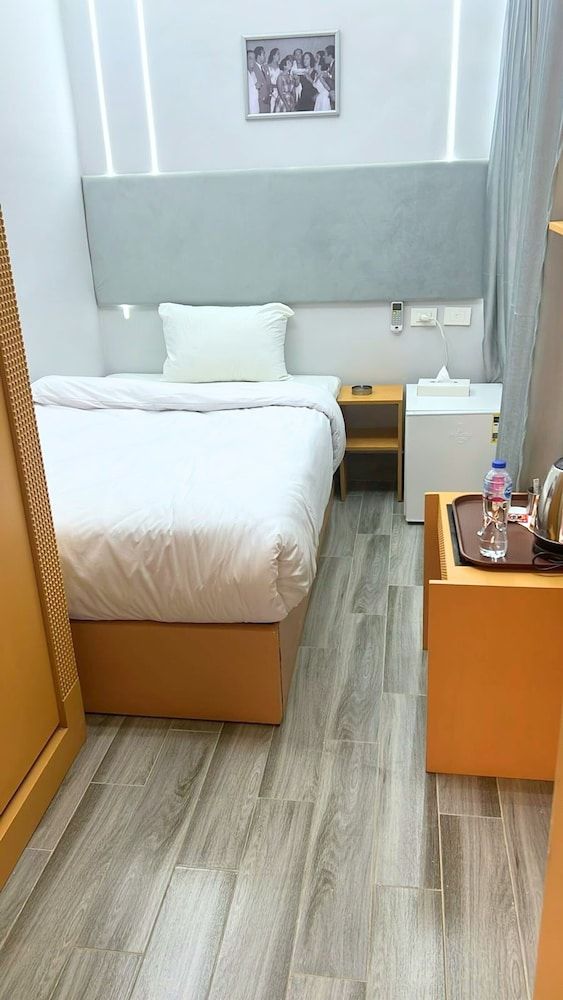 Economy Single Room