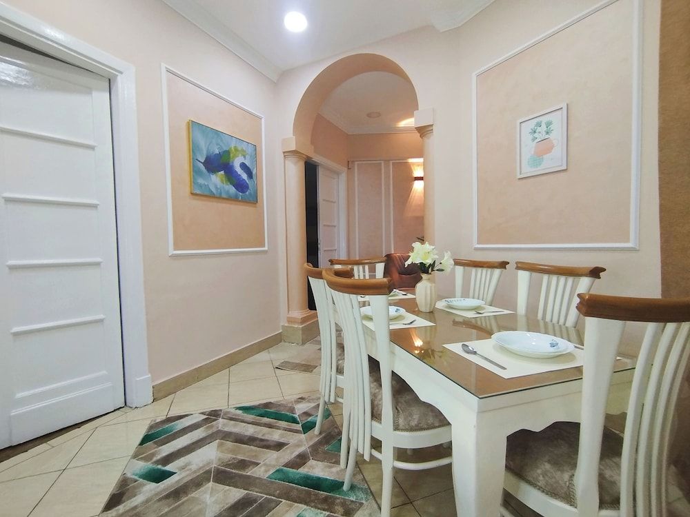 Room Service - Dining