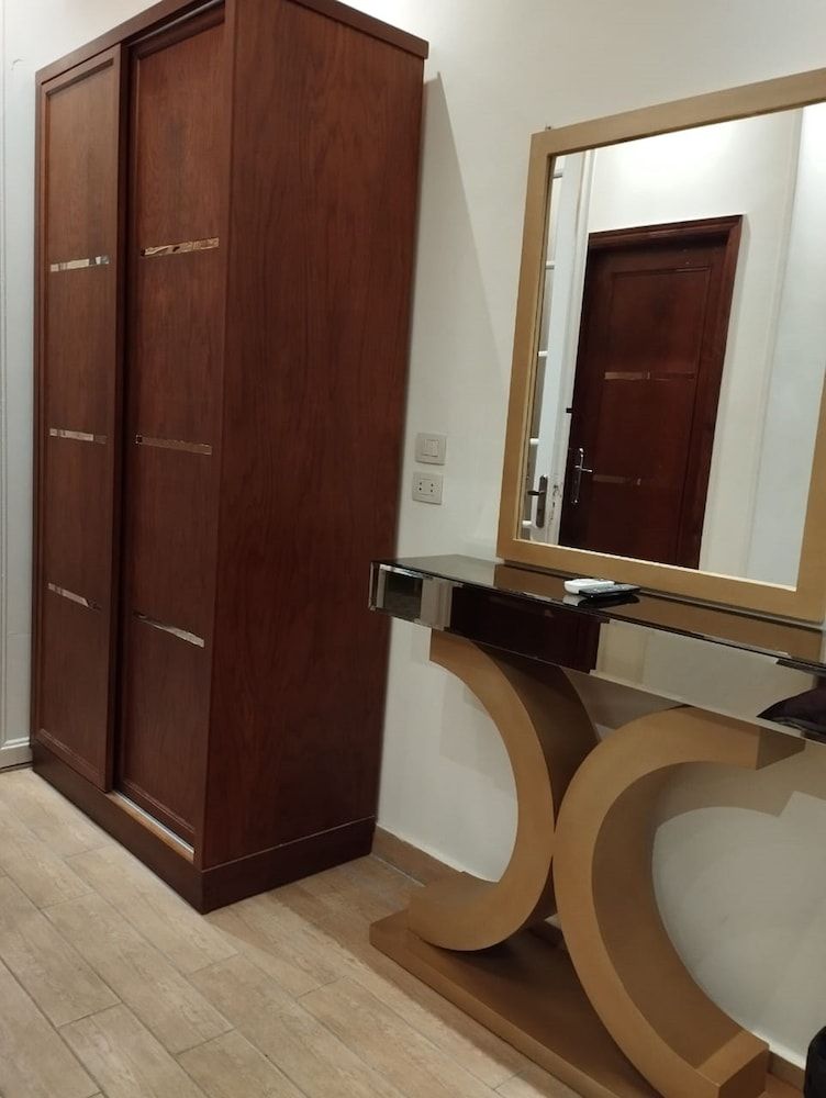 Richmond Down Town Double or Twin Room, Private Bathroom 13